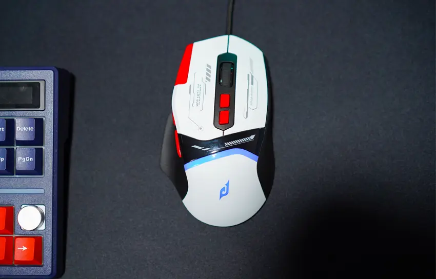 edra-em631-white-13